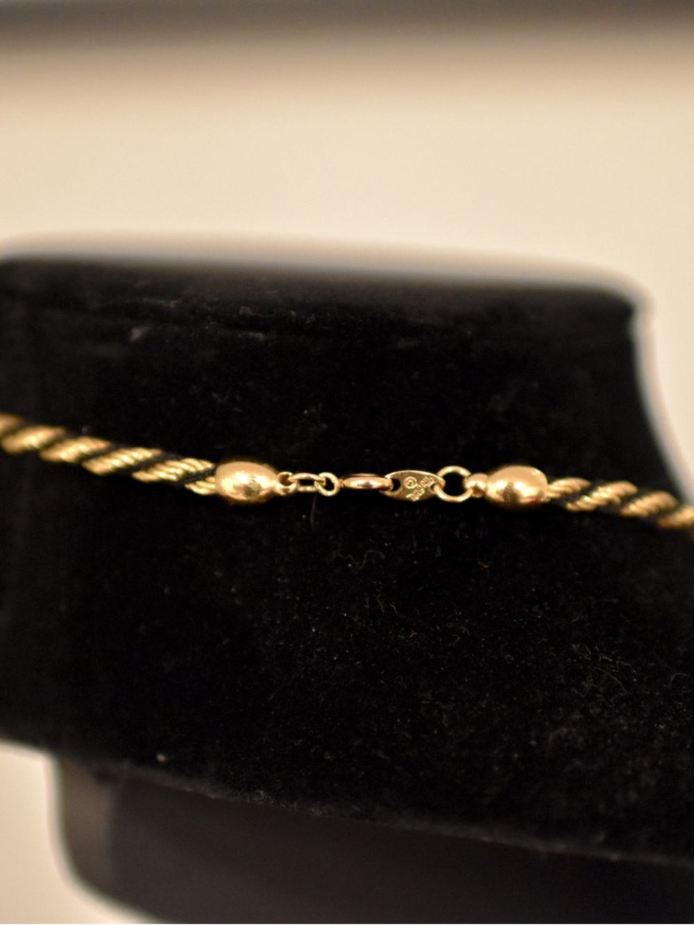 Vintage 1980’s Trifari Gold Tone Twisted Rope Chain Necklace 30 Inches - Picture 3 of 4